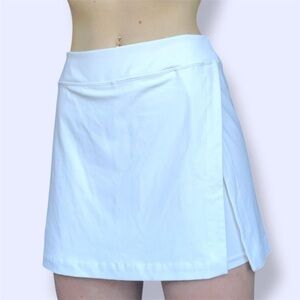 OUTDOOR VOICES | The Court Skort 4.5" – Size M